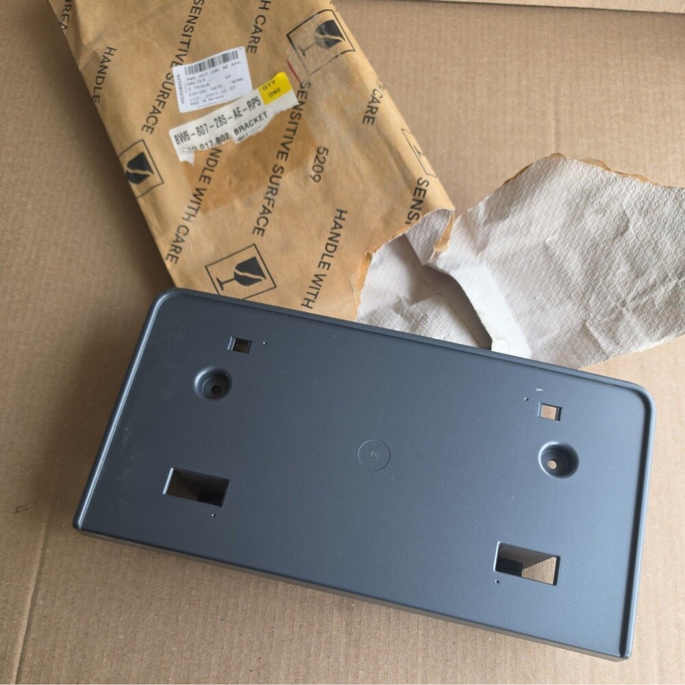 New Genuine AUDI A5 S5 Licence Plate Holder Bracket Gray 8W6807285AERP5